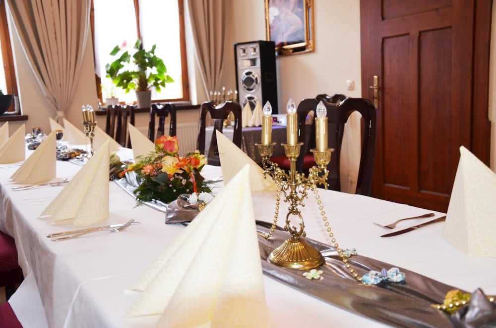 Фото Hotel Restaurant Zur Hallenburg