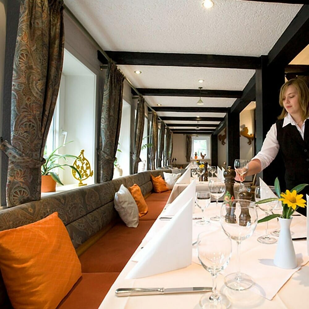 Фото Ferien- & Reitsport Hotel Brunnenhof