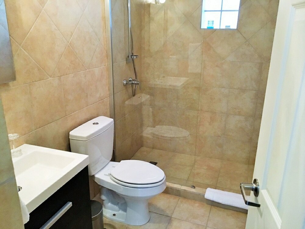 Фото Gold Coast Luxurious and Stylish Condo