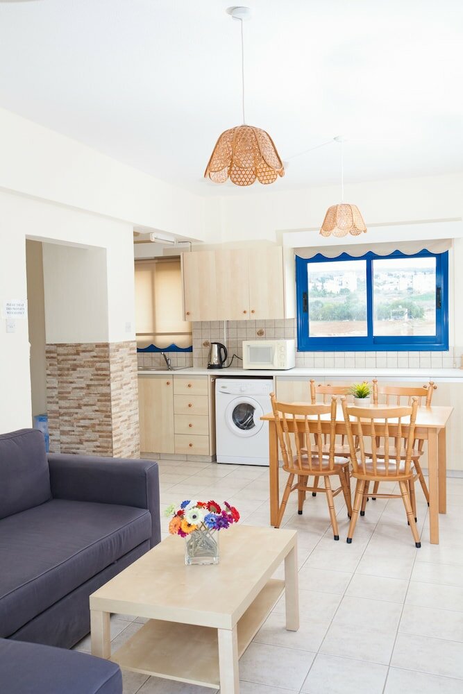 Фото Flouressia Gardens