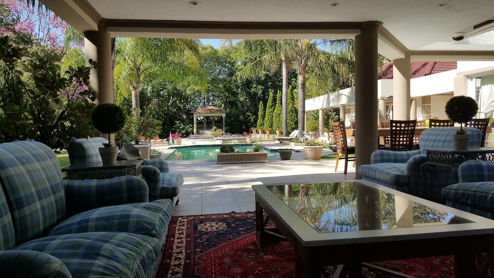 Фото Bed and Breakfast on Melrose