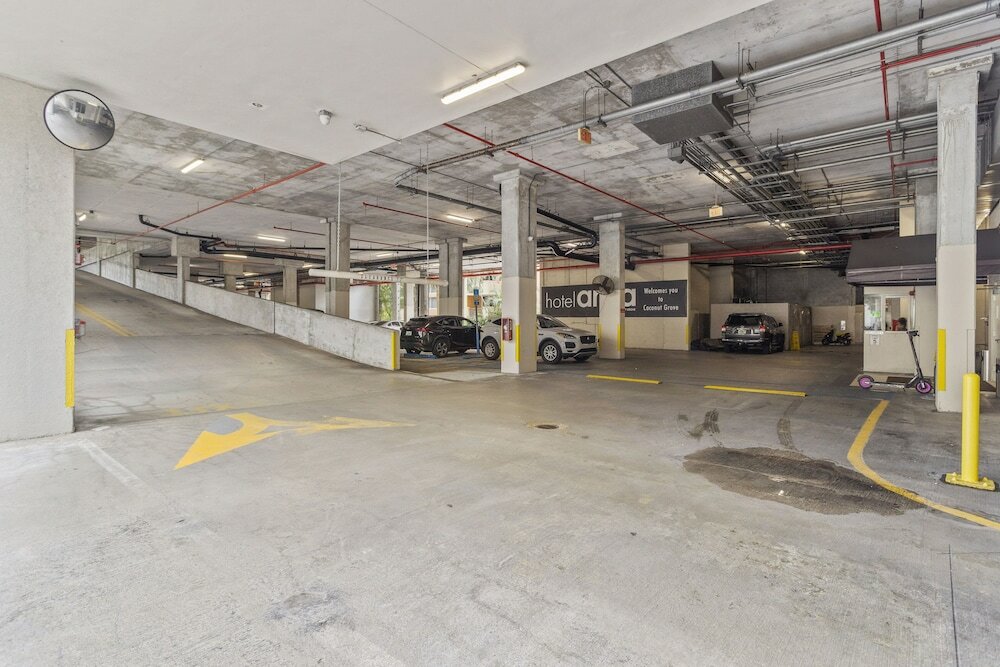 Фото Private Residences at Hotel Arya by SoFLA Vacations