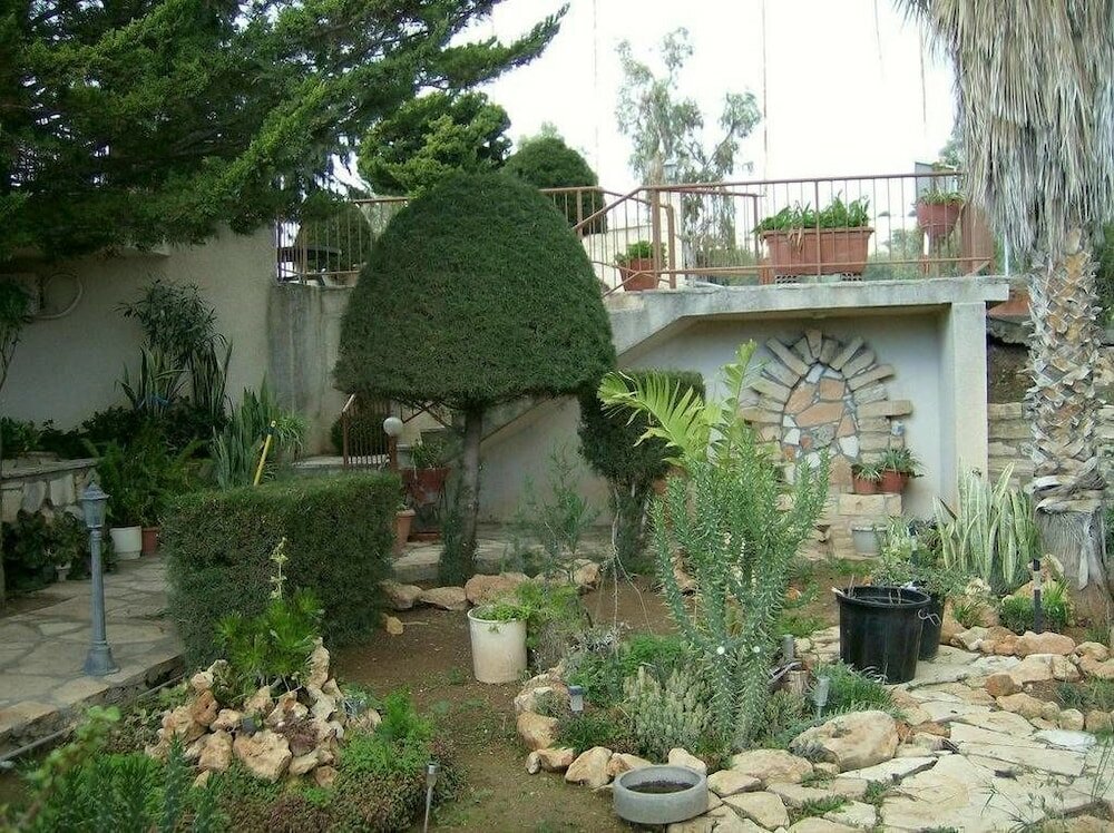 Фото Rantzo Holiday Apartments