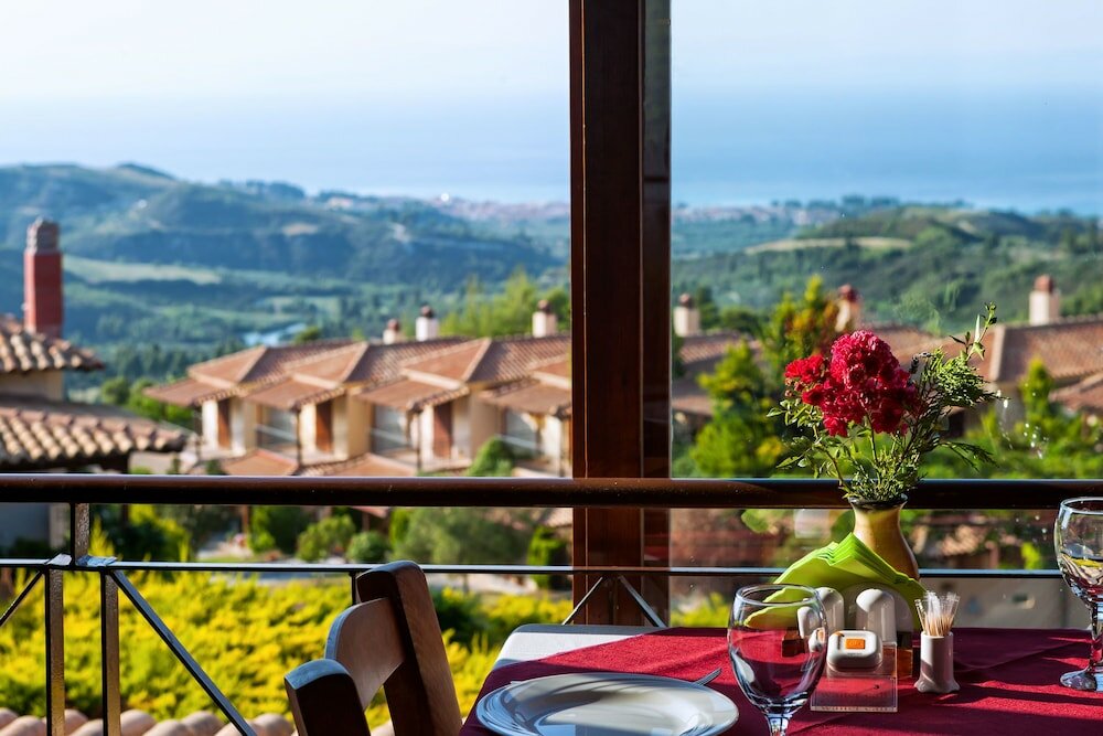 Фото Akritas EF Zin Villas & Suites