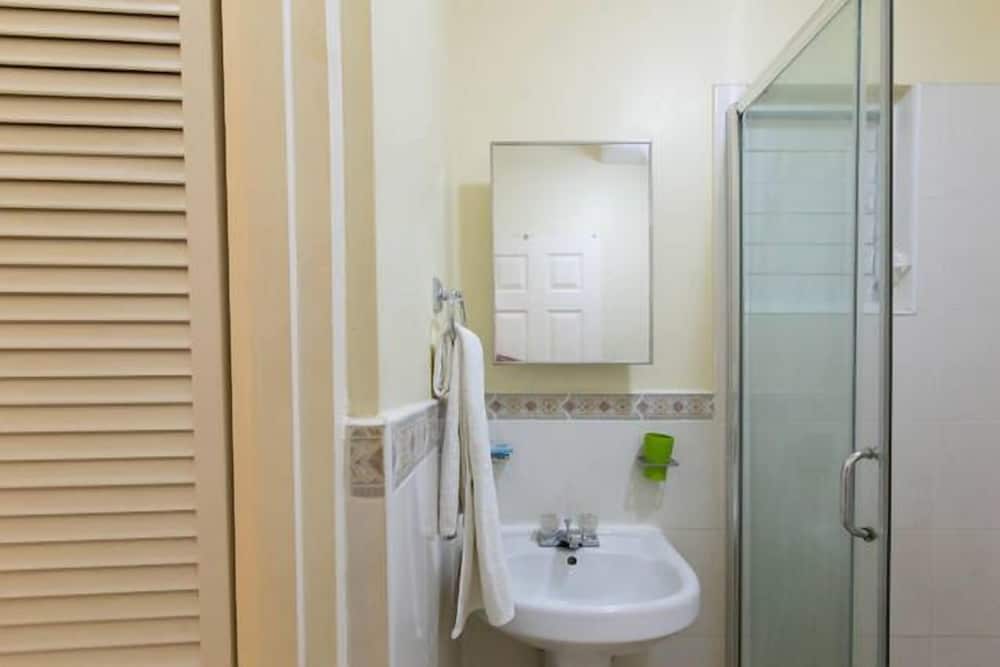 Фото New Kingston Apartments at Kensington