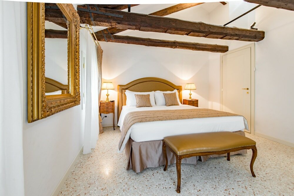 Фото San Teodoro Palace Luxury Apartments