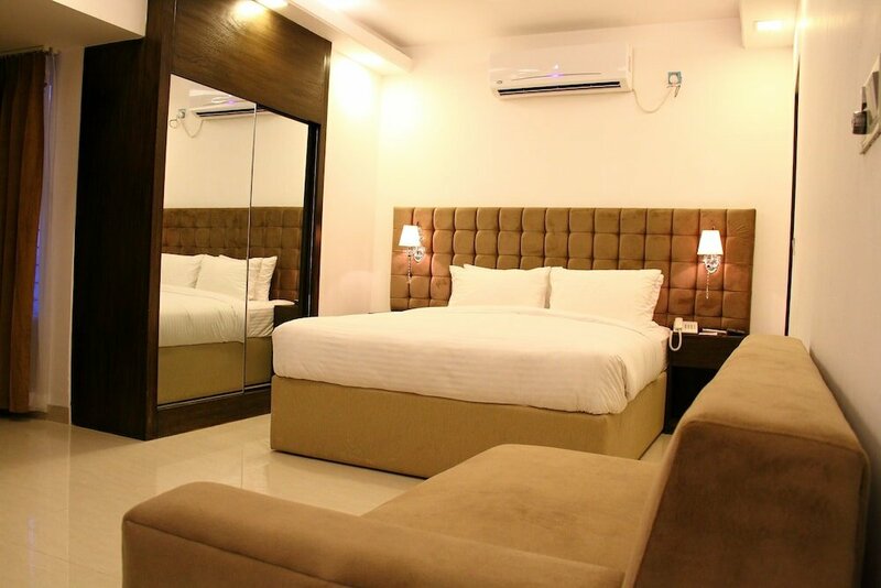 Гостиница Blossom Hotel Dhaka в Дакке