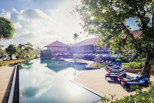 Гостиница Anantara Kalutara Resort в Калутаре