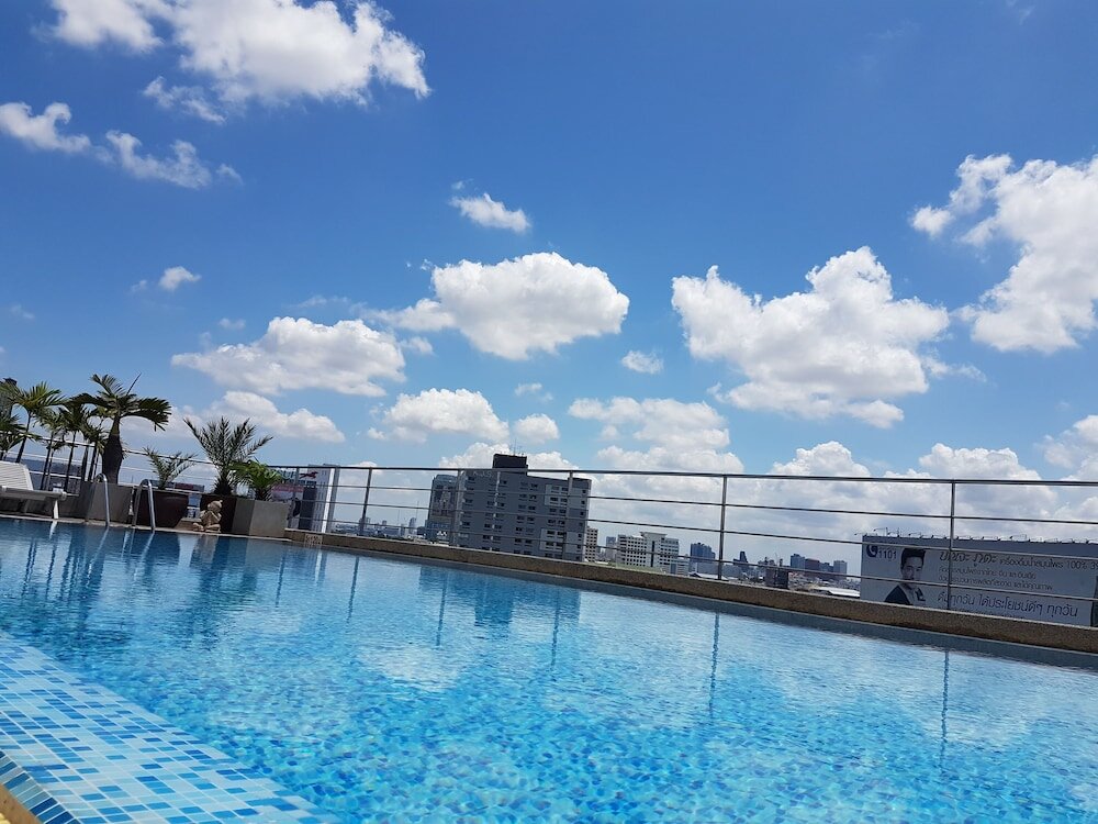 Фото Interchange Tower Serviced Apartment