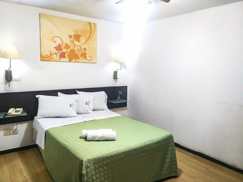 Гостиница Hotel Trevi в Саламанке
