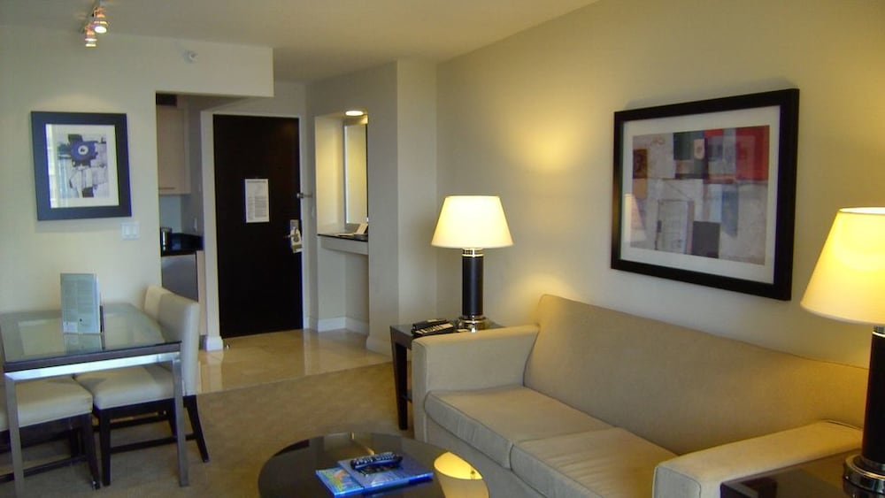 Фото Gallery One Private Condos