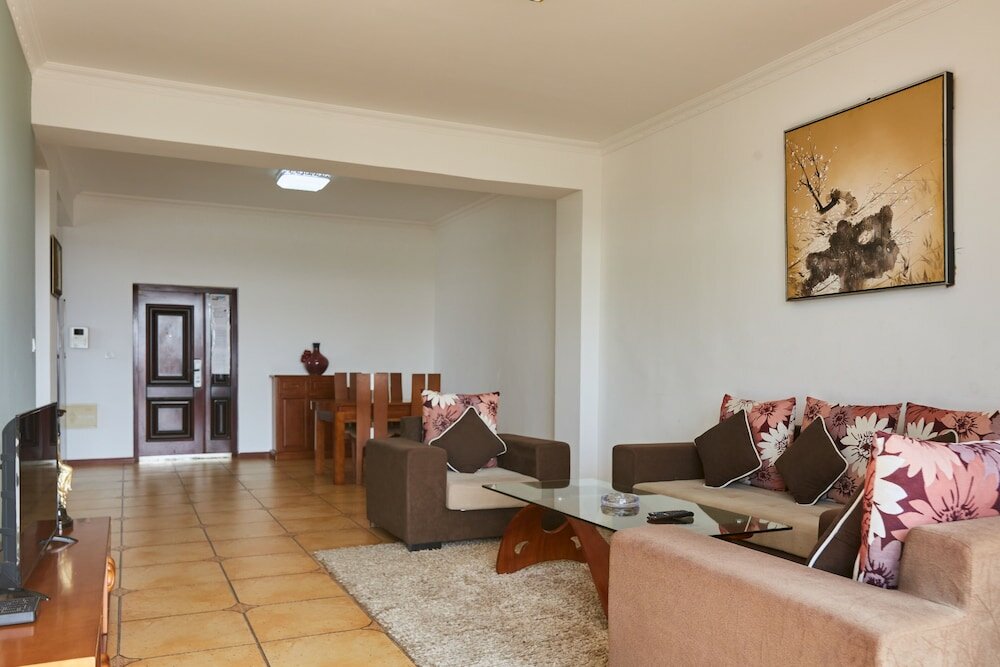 Фото Chateau Towers Hotel Apartment