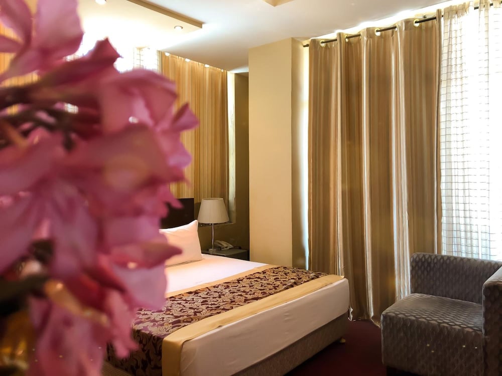 Фото Hotel Kompleksi Arifi