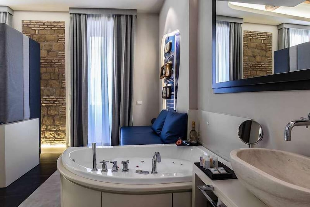 Фото VIA Veneto Prestige Rooms