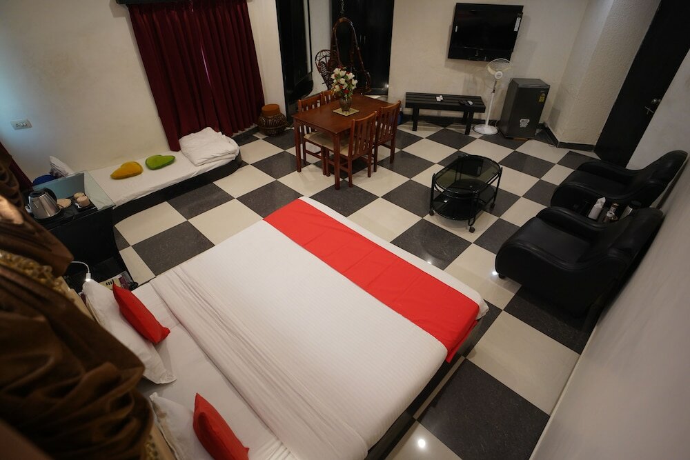 Фото Hotel Gokul