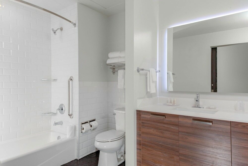 Фото TownePlace Suites by Marriott Dallas Downtown