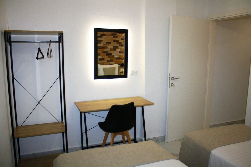 Фото Salonikiou Beach Deluxe Apartments