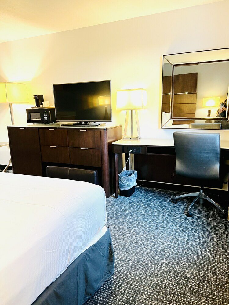 Фото Quality Inn & Suites