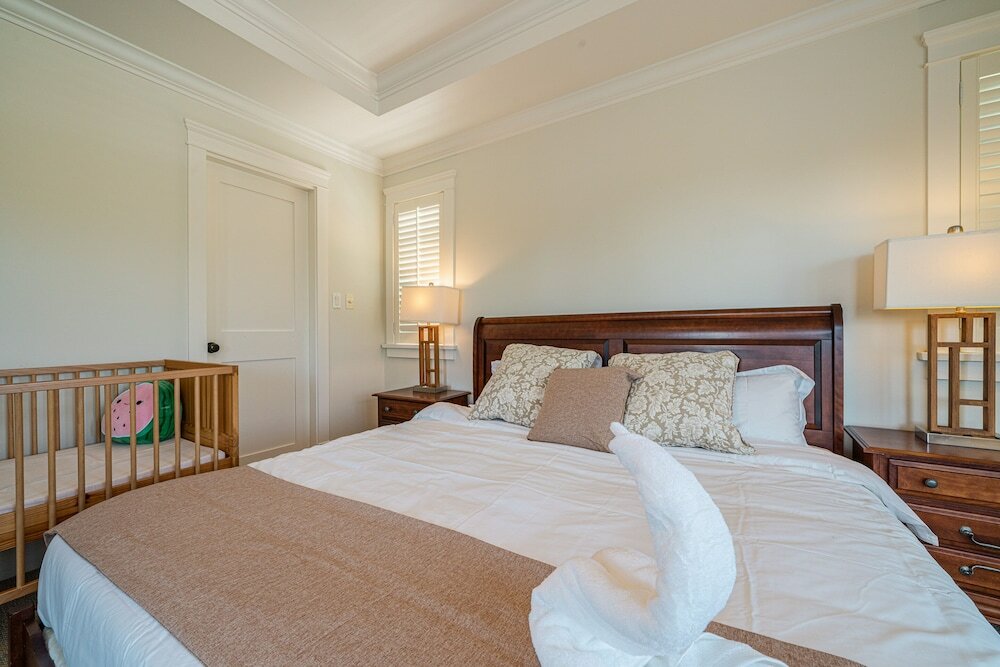 Фото Elegant & Cozy Escape West Vancouver