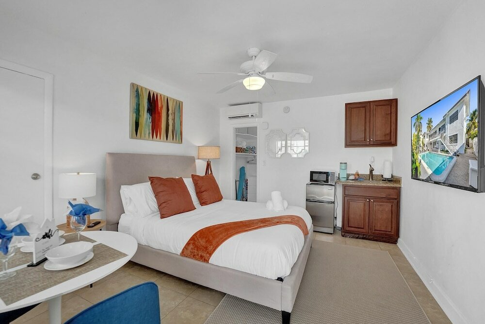 Фото Waves On Desoto