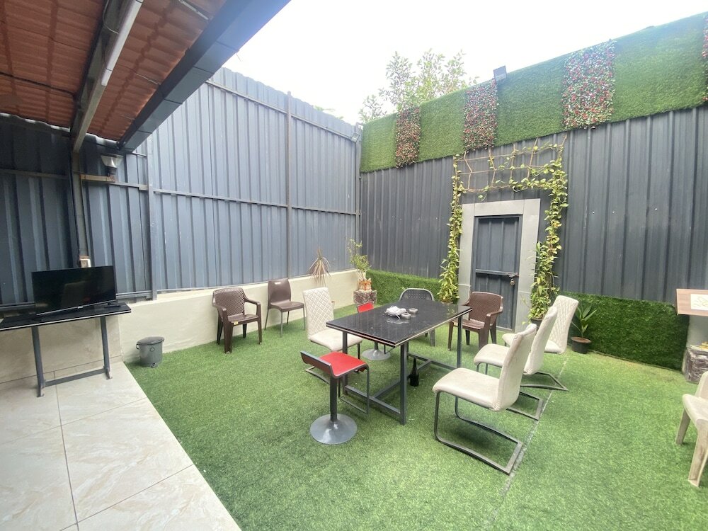 Фото Hotel Classio Inn - Kokilaben Hospital