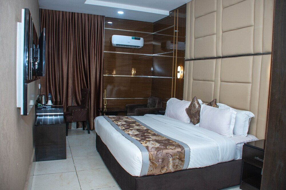Фото De Phantom Continental Hotel Lekki