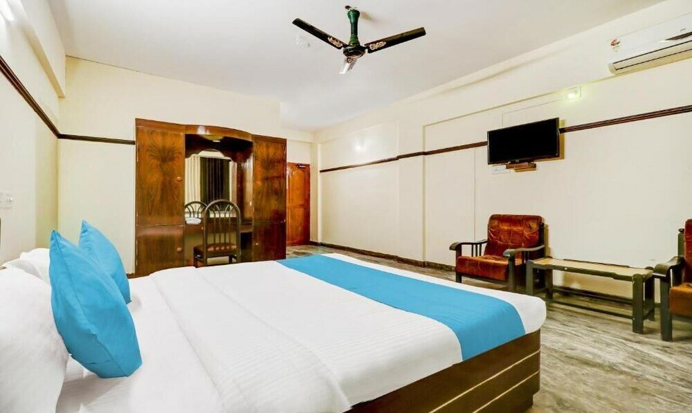 Фото Hotel Rvees Regency