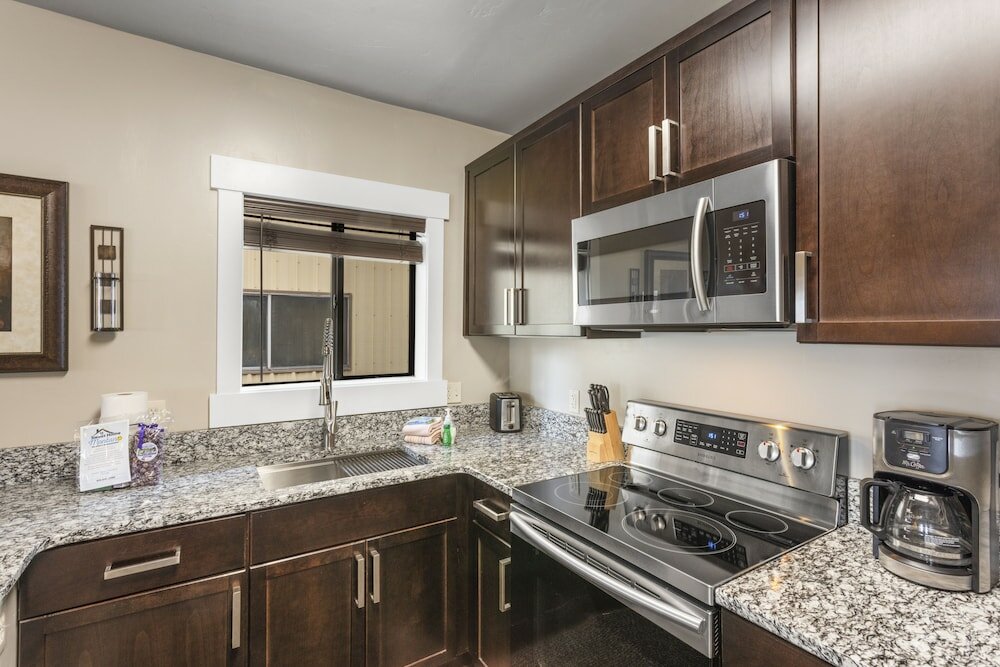 Фото The Yellowstone Hideaway Unit A