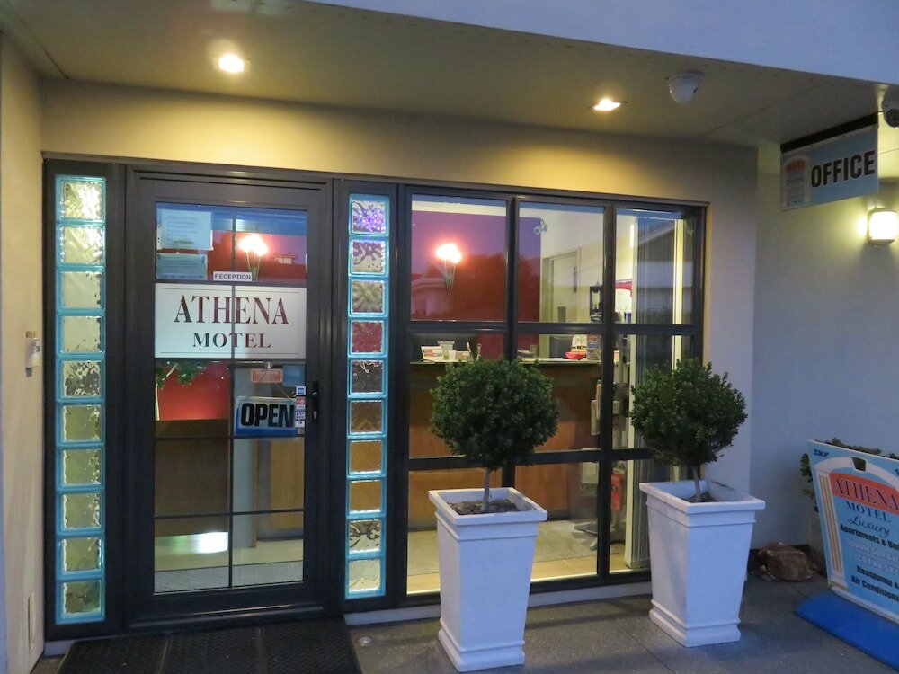 Фото Athena Motel & Apartments