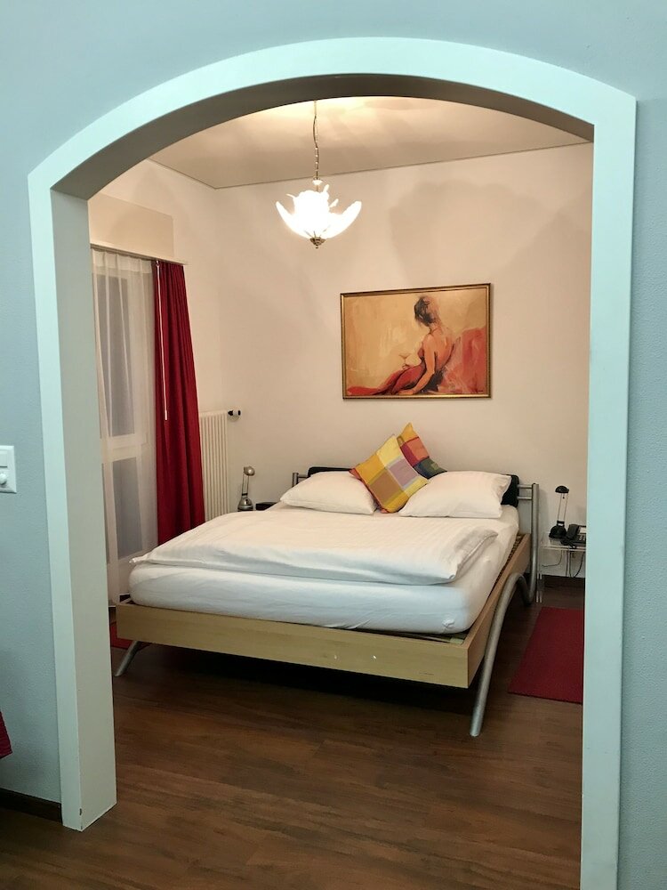 Фото Murtenhof & Krone