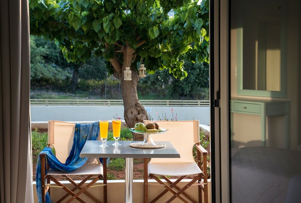 Фото Notos Heights Hotel & Suites