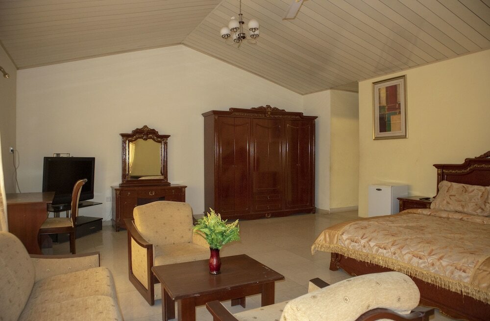 Фото Crown Liberty