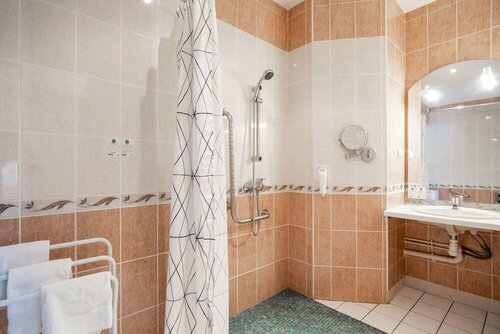 Гостиница Comfort Hotel Saintes в Сенте