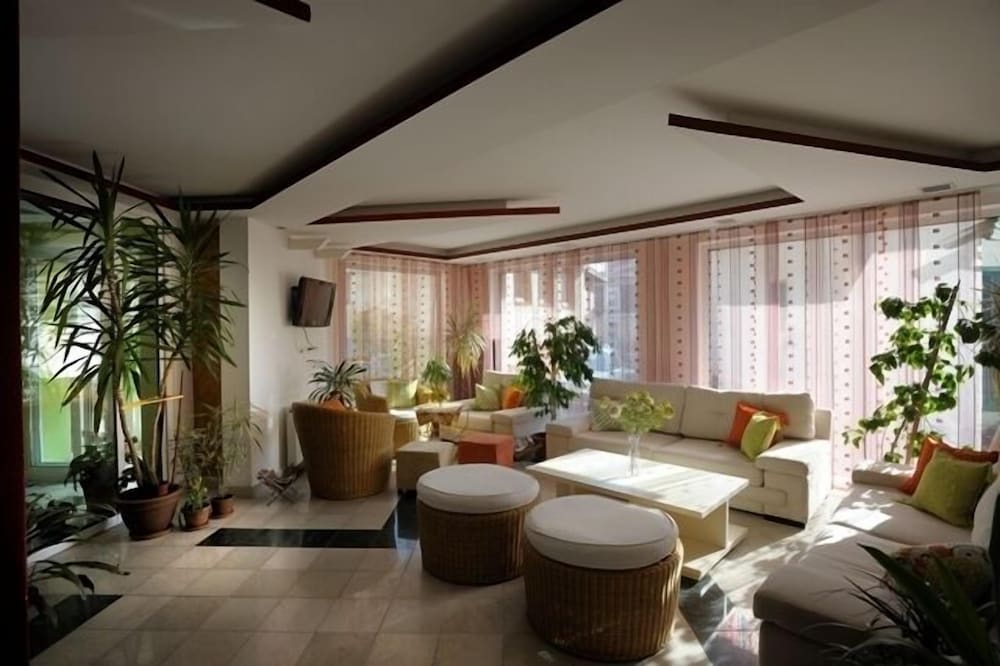 Фото Hotel Hayat