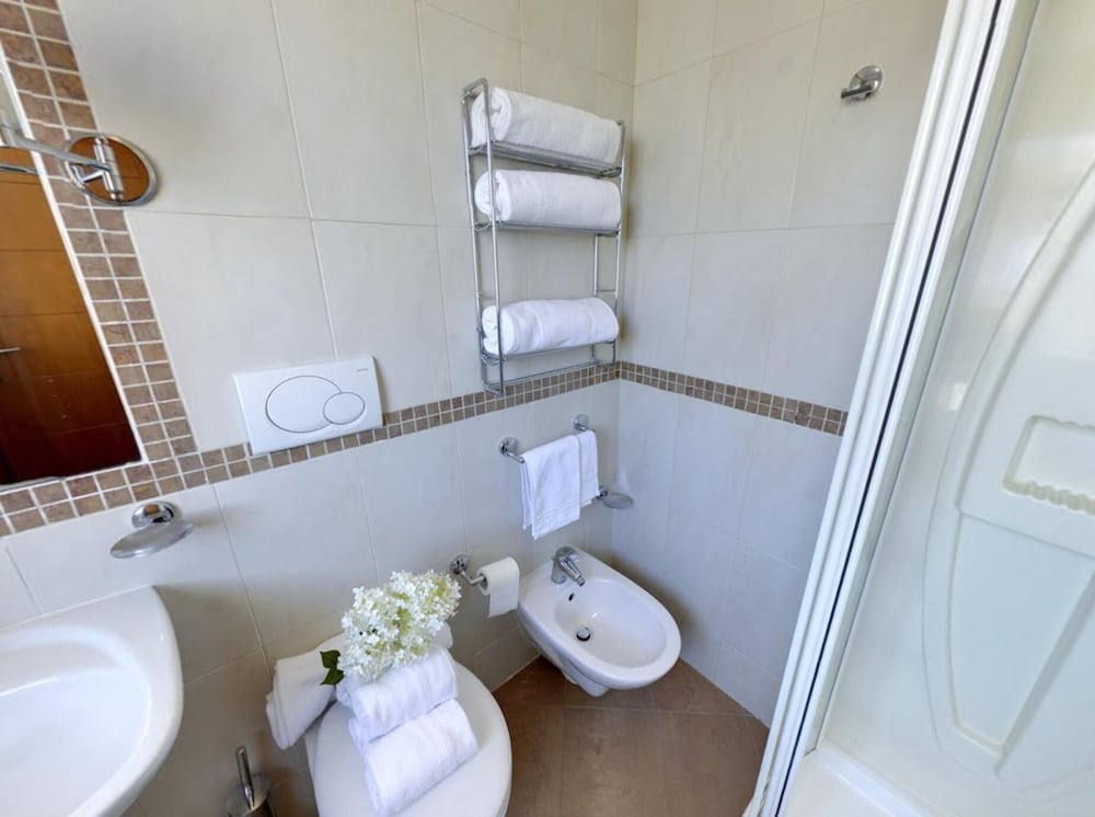 Фото Hotel Christian