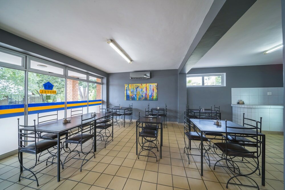 Фото The N1 Hotel & Campsite Victoria Falls