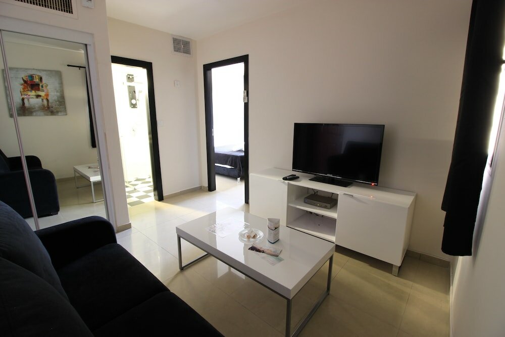 Фото Rich Royal Suites