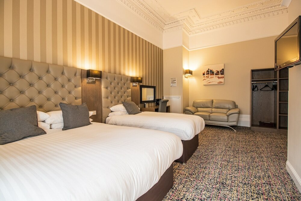 Фото Embassy Apartments