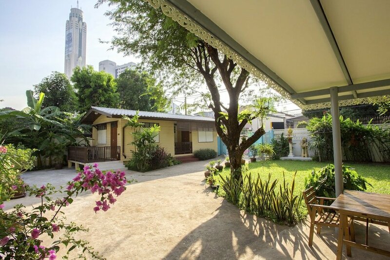 Гостиница The Bangkokians City Garden Home в Бангкоке