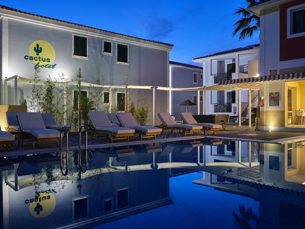 Фото Cactus Hotel