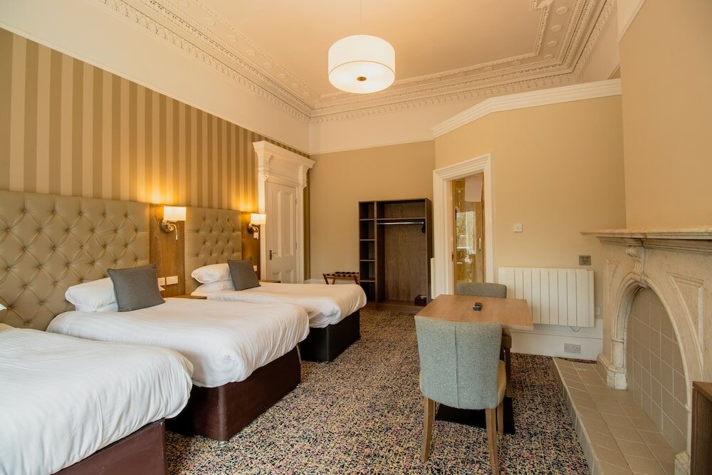 Фото Embassy Apartments