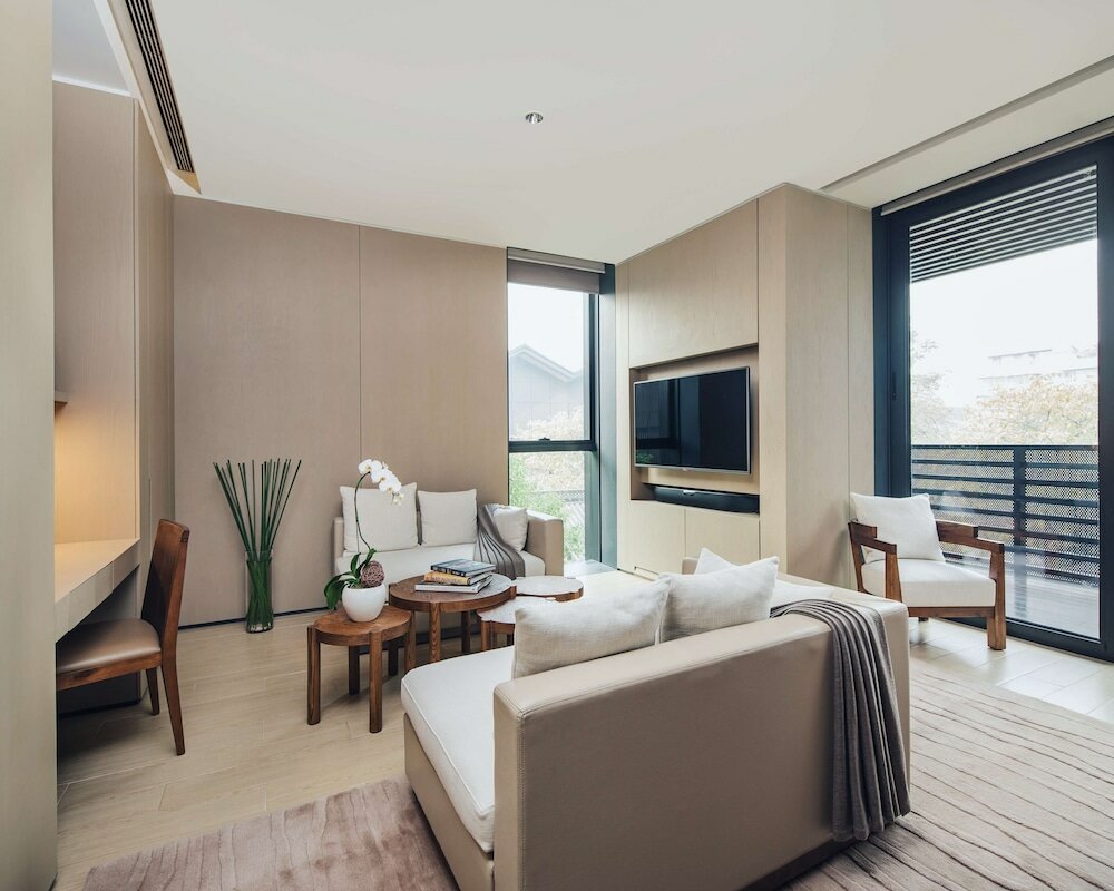 Фото The Temple House