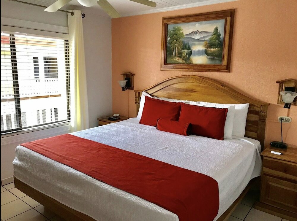 Фото Prado Inn & Suites