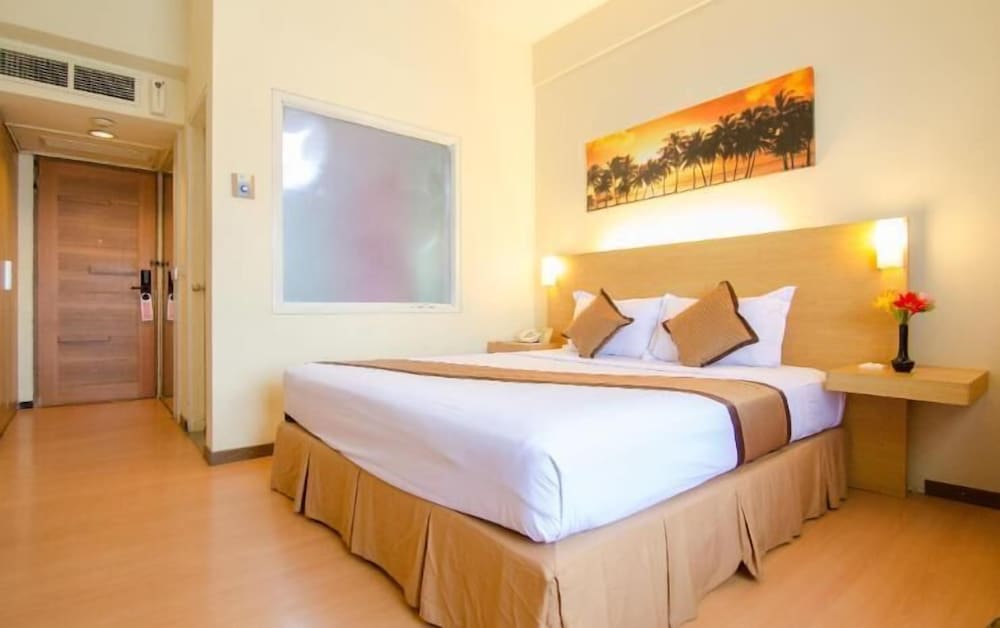 Фото Tychi Hotel