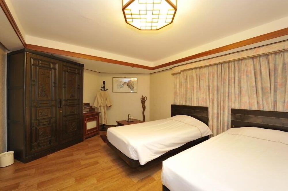 Фото Jeju Pacific Hotel