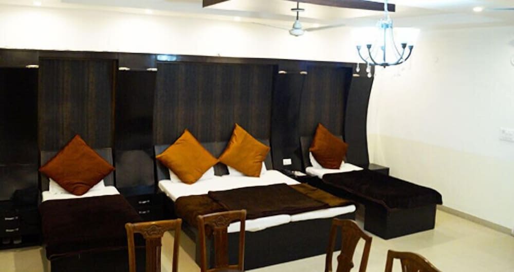 Фото Hotel Shiraz Continental