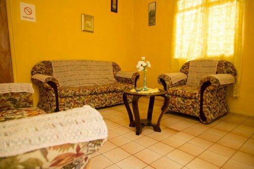 Гостиница Villa Shalom Guest House в Порт-оф-Спейн