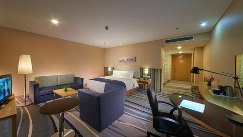 Гостиница Holiday Inn Express Baoji City Centre, an Ihg Hotel в Баоцзи