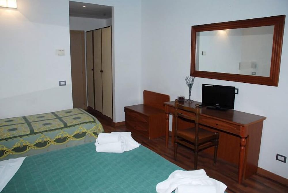 Фото Hotel Golden