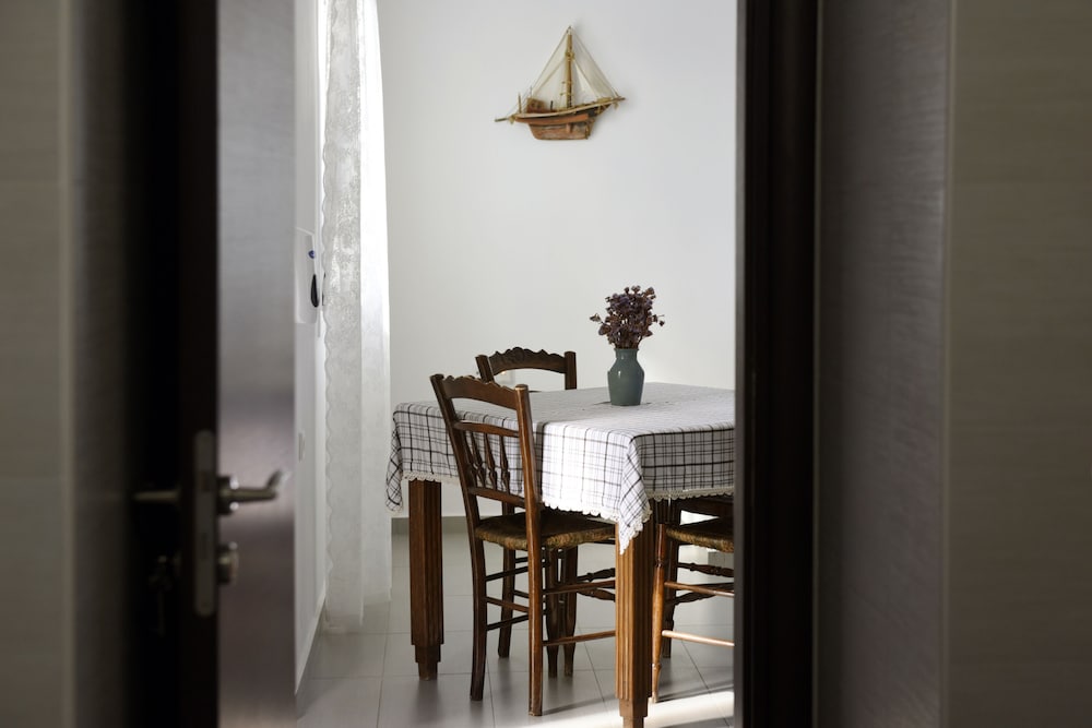 Фото Tsakanos Home